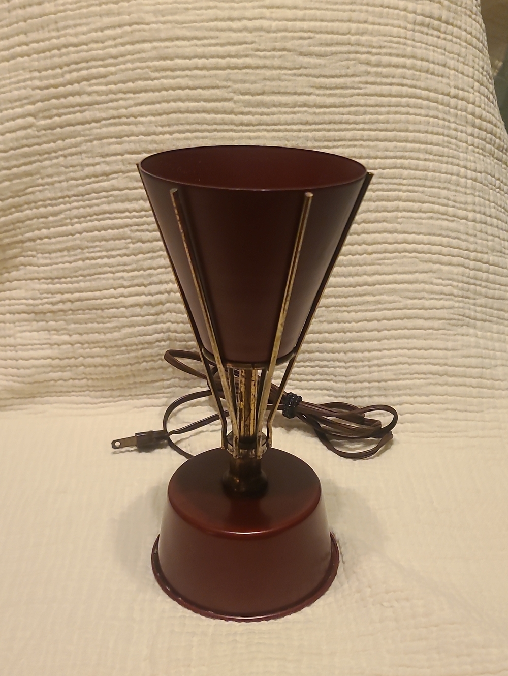 Vintage 1950s/60s Leviton Burgundy
Table Lamp with Gold-Tone Frame.